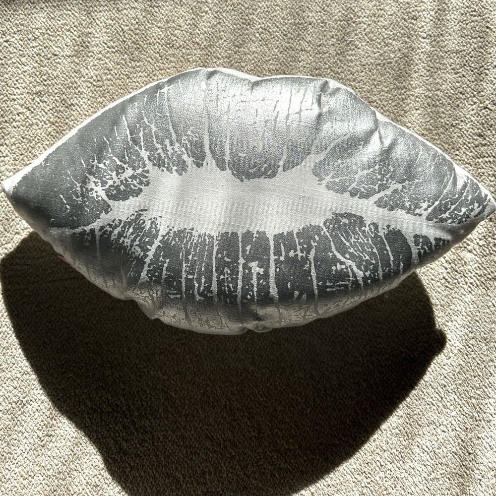 Dormify metallic silver and white lips accent throw pillow. Perfect condition.
